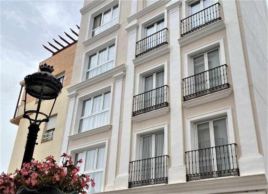 XV Apartamentos Morales & Arnal Естепона Екстер'єр фото