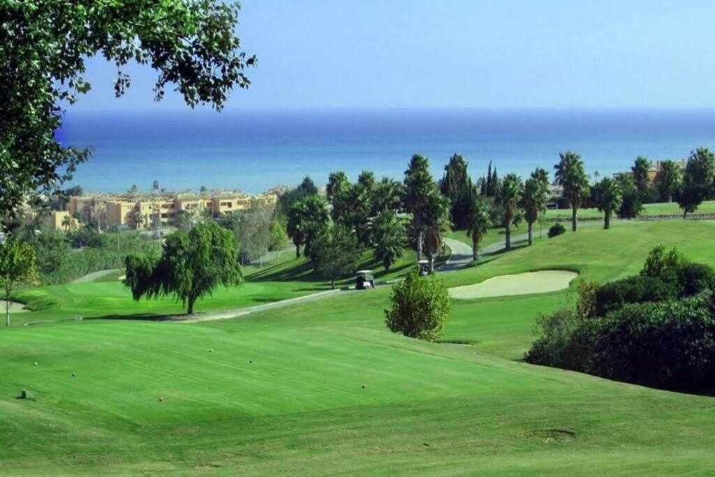 XV Apartamentos Morales & Arnal Естепона Екстер'єр фото